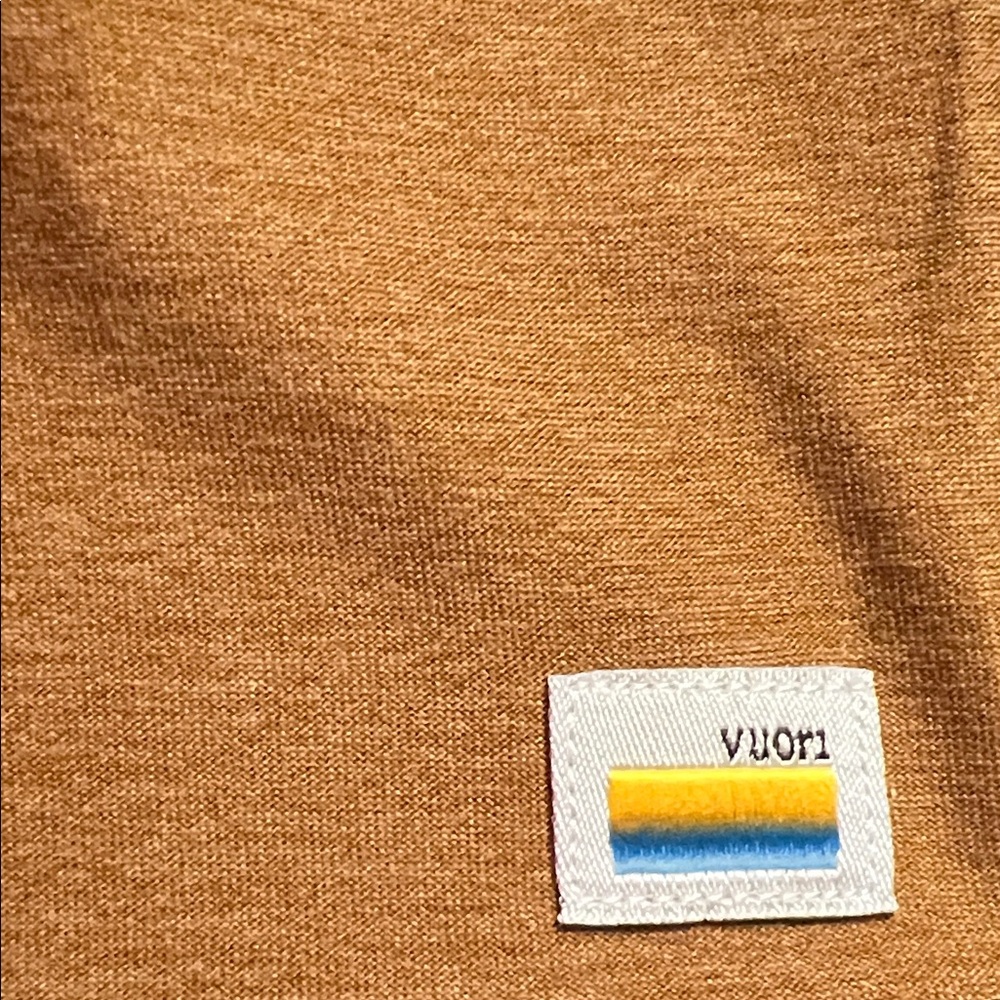 Vuori Men's Long Sleeve Tee in Amber - Picture 3 of 7